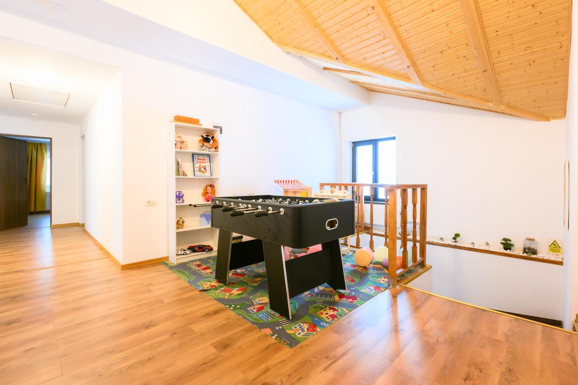 Bran Mountain Living Chalet